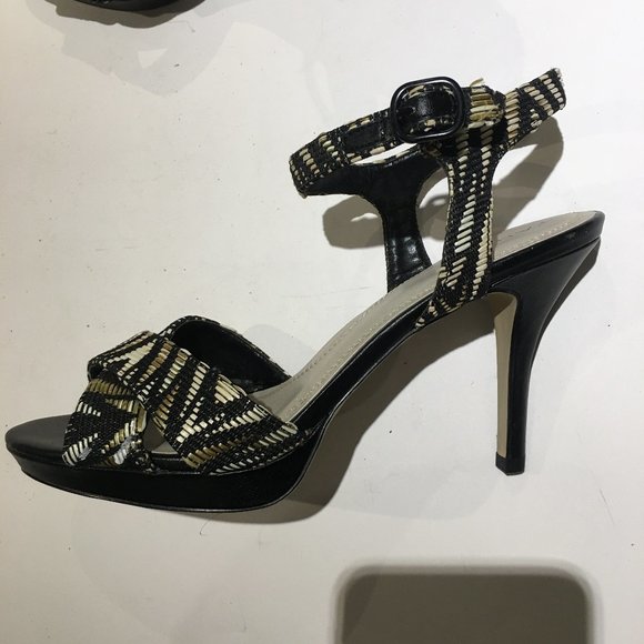 TAHARI High heel sandal shoe - Picture 4 of 7